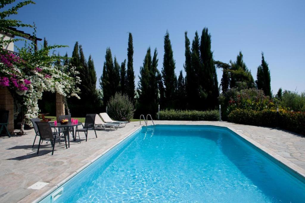 Paphos Banana Sunset Villas מראה חיצוני תמונה