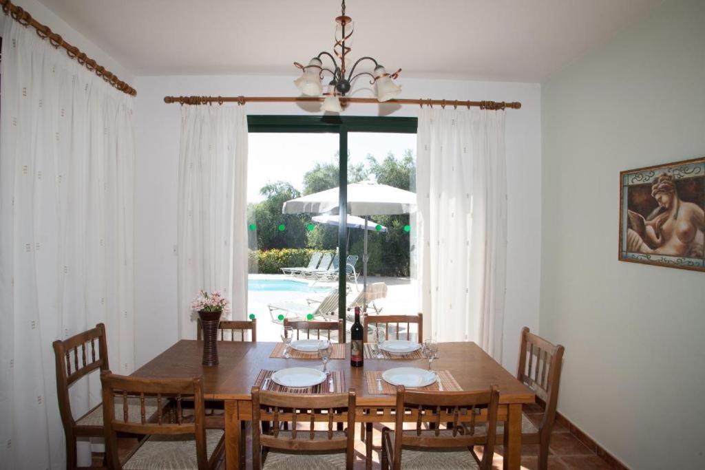 Paphos Banana Sunset Villas מראה חיצוני תמונה