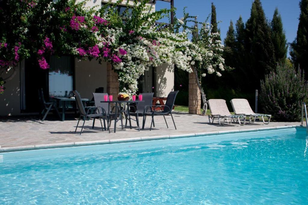 Paphos Banana Sunset Villas מראה חיצוני תמונה